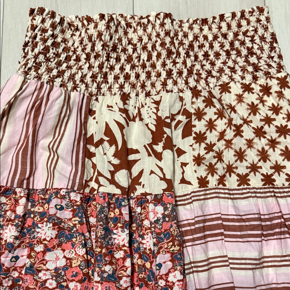 Women’s Vintage Floral Patchwork Skirt - elastic waist band. 33 “ long Size M - Picture 2 of 11